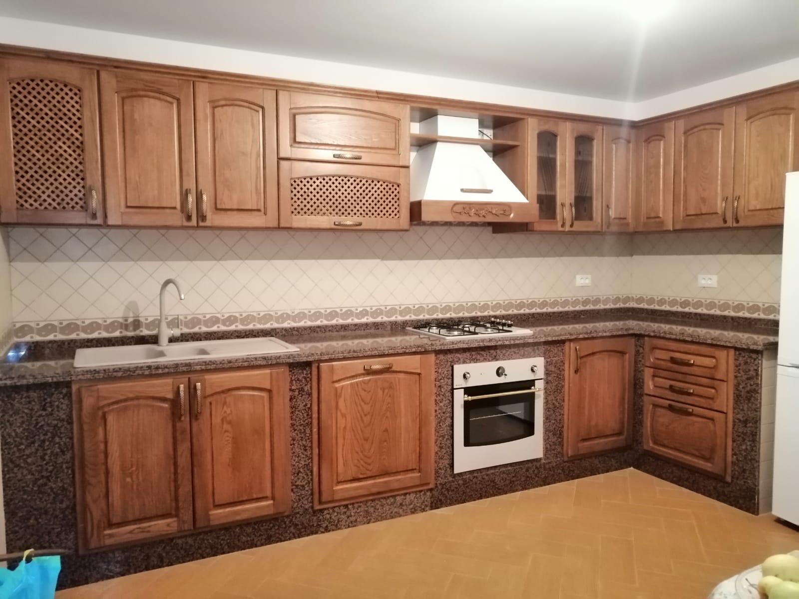 Bucătărie stejar cu granit